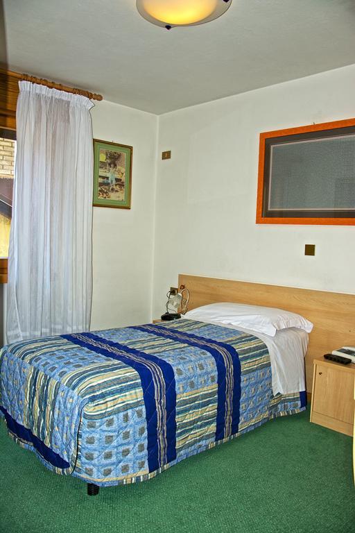 Albergo Ristorante Iris Auronzo di Cadore Rum bild