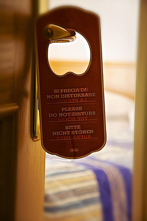 Albergo Ristorante Iris Auronzo di Cadore Exteriör bild