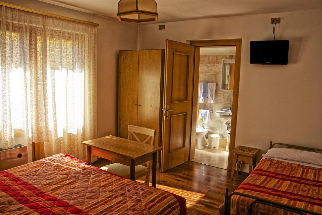 Albergo Ristorante Iris Auronzo di Cadore Exteriör bild