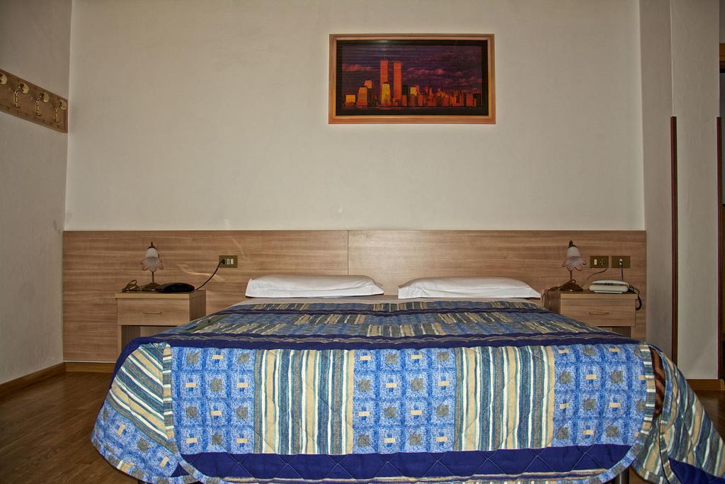Albergo Ristorante Iris Auronzo di Cadore Rum bild