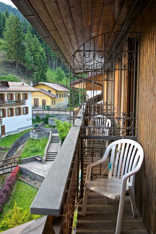 Albergo Ristorante Iris Auronzo di Cadore Exteriör bild